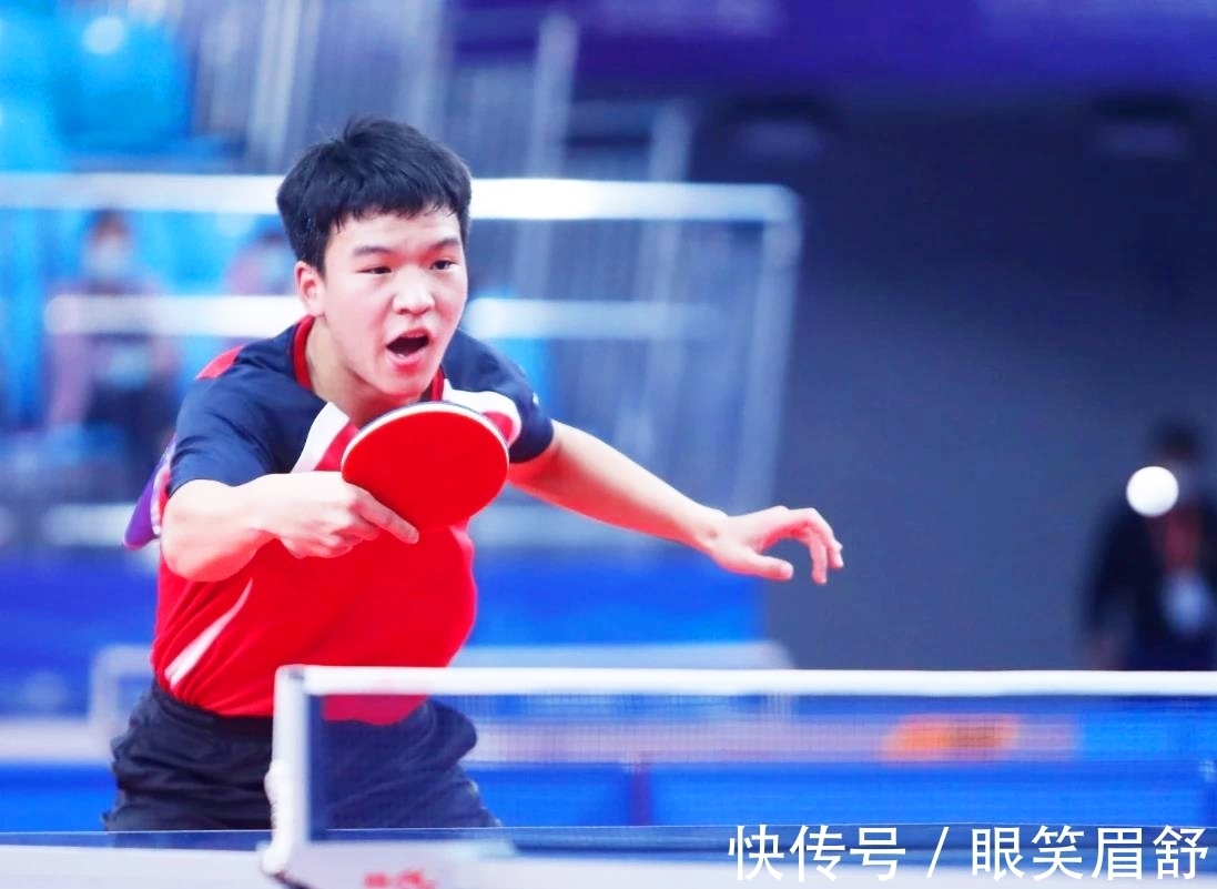 的年轻球迷 的年轻球迷