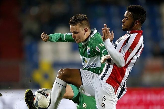 她在比赛中 她在比赛中