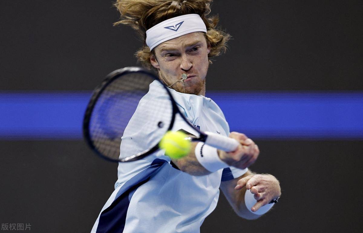 她送上祝福 她送上祝福