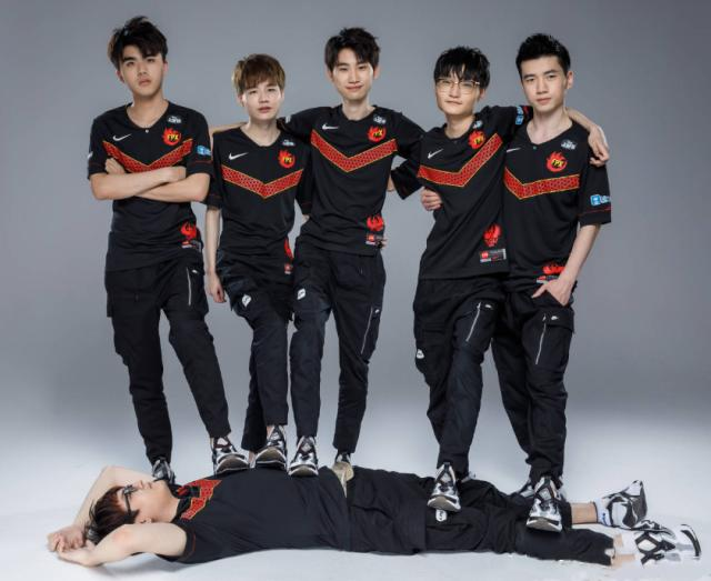 迷对世界足 迷对世界足